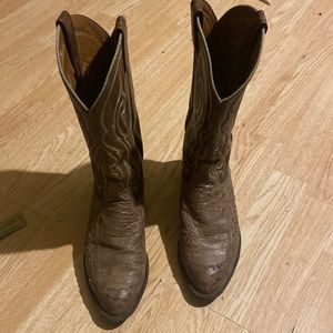 Tony Lama chocolate wing tip 4 quilt pattern ostrich size 8 1/2 . Used